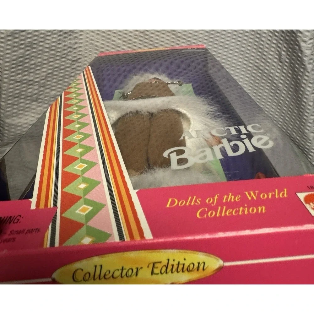 Vintage 1996 Collector Edition Arctic Barbie # 16495 New in Original Box
